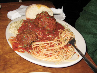 espaguetis con seitan Espaguetis con seitán